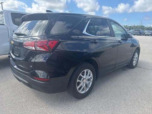 Mosaic Black Metallic 2024 Chevrolet Equinox 1LT
