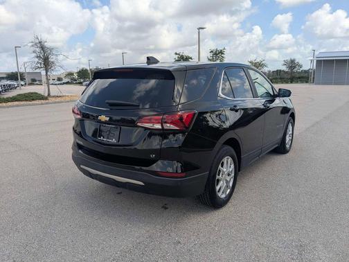 Mosaic Black Metallic 2024 Chevrolet Equinox 1LT