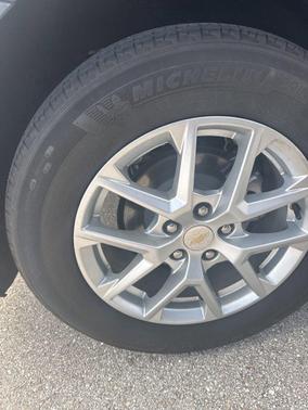 Mosaic Black Metallic 2024 Chevrolet Equinox 1LT