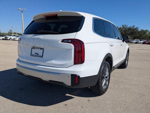 2024 Kia Telluride LX