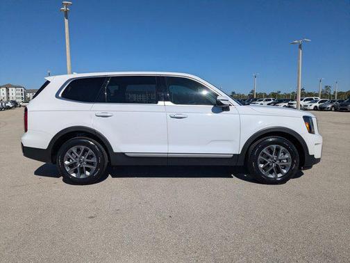 2024 Kia Telluride LX