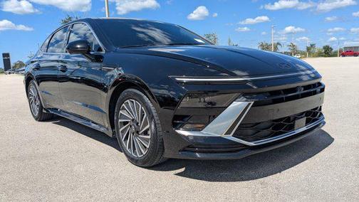 2024 Hyundai SONATA Hybrid Limited