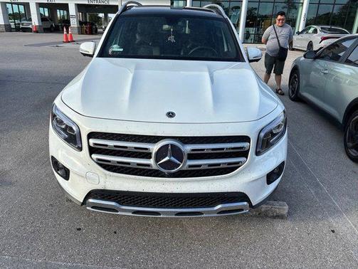 Polar White 2022 Mercedes-Benz GLB 250 4MATIC