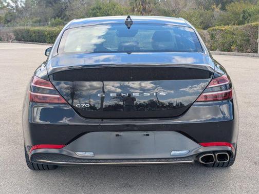 2023 Genesis G70 2.0T RWD