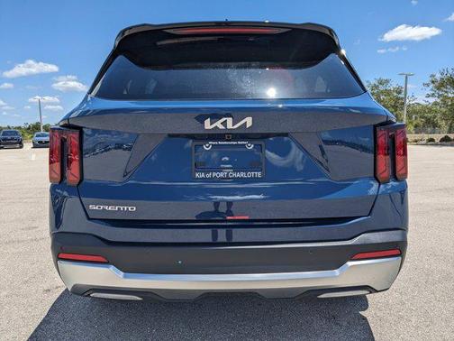 2025 Kia Sorento S