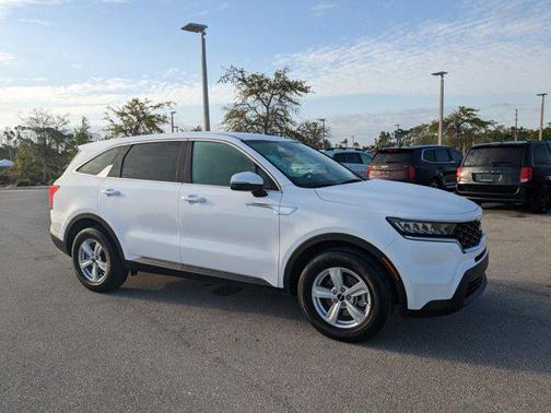 2023 Kia Sorento LX