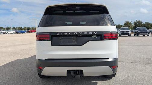 2023 Land Rover Discovery P300 S