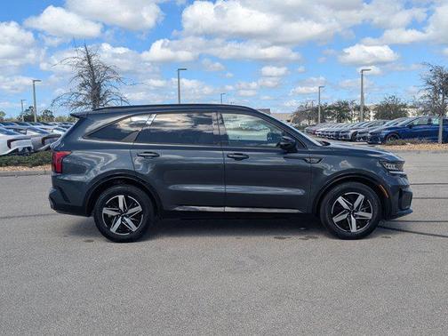 2023 Kia Sorento S