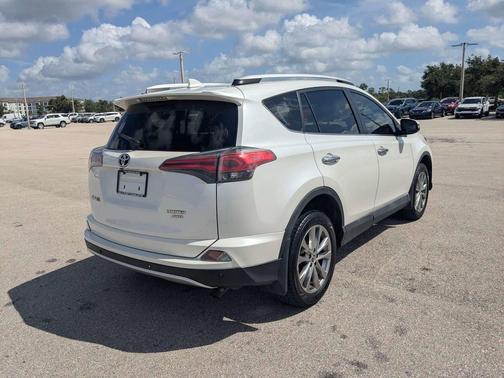 Blizzard Pearl 2016 Toyota RAV4 Limited