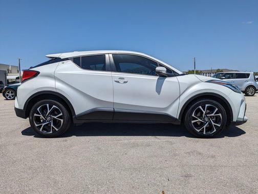 2021 Toyota C-HR XLE