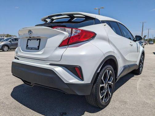 2021 Toyota C-HR XLE