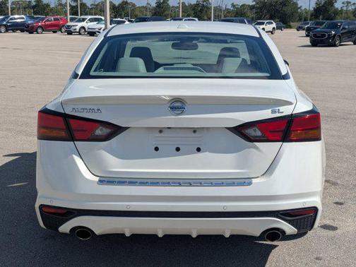Pearl White Tricoat 2020 Nissan Altima 2.5 SL