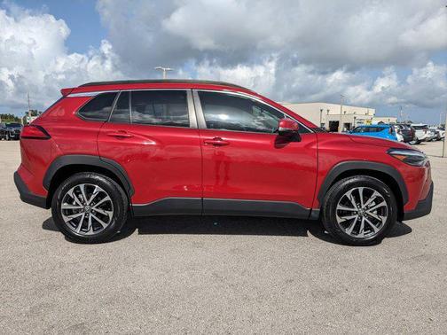 2022 Toyota Corolla Cross XLE