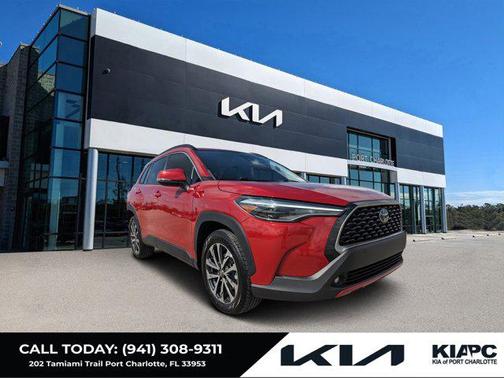 2022 Toyota Corolla Cross XLE