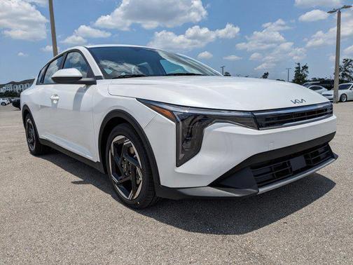 2025 Kia K4 EX