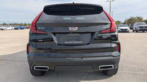 2024 Cadillac XT4 Premium Luxury