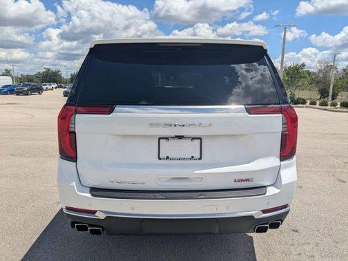 Summit White 2025 GMC Yukon XL Denali