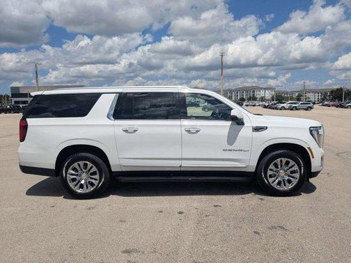 Summit White 2025 GMC Yukon XL Denali