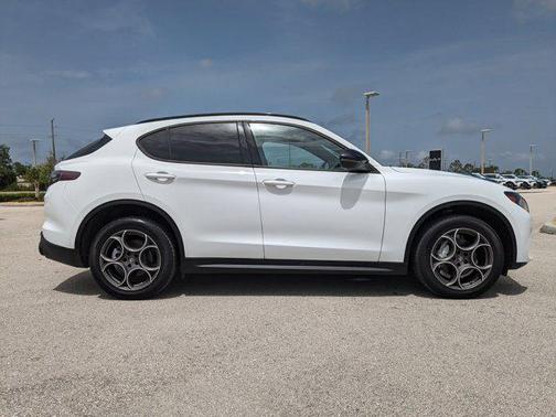 2024 Alfa Romeo Stelvio Sprint AWD