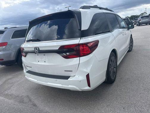 Platinum White Pearl 2025 Honda Odyssey Touring