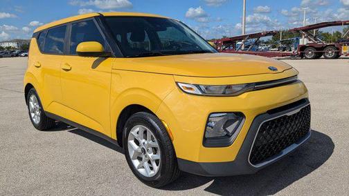 Solar Yellow 2020 Kia Soul S