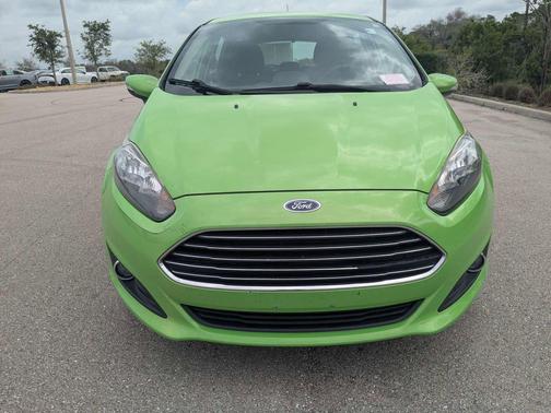 Green Envy Metallic Tricoat 2014 Ford Fiesta SE
