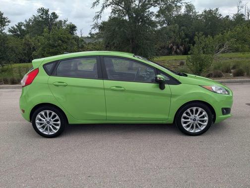 Green Envy Metallic Tricoat 2014 Ford Fiesta SE