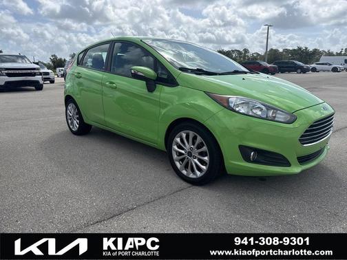 Green Envy Metallic Tricoat 2014 Ford Fiesta SE