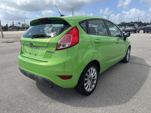 Green Envy Metallic Tricoat 2014 Ford Fiesta SE