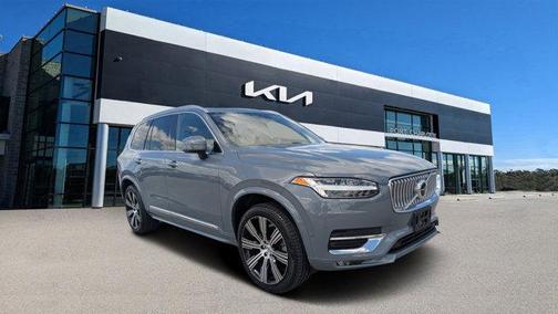 2022 Volvo XC90 T6 Inscription