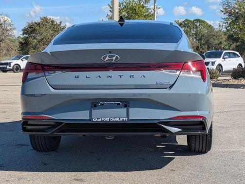 2021 Hyundai ELANTRA Limited