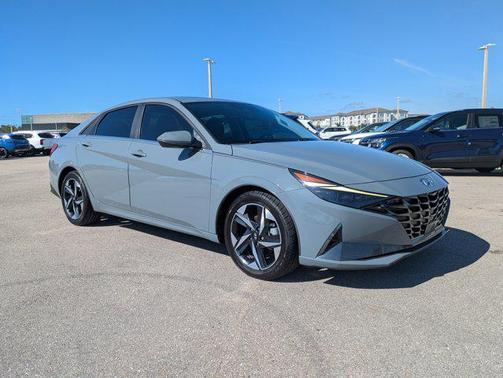 2021 Hyundai ELANTRA Limited