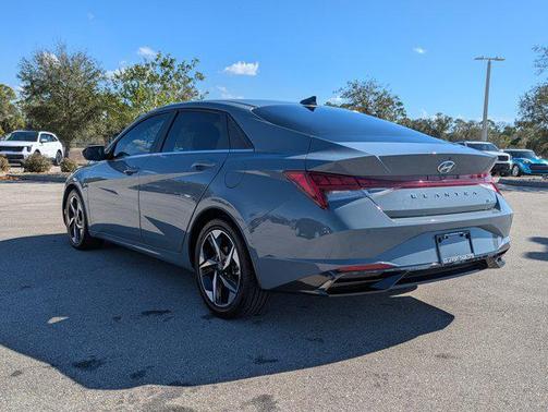 2021 Hyundai ELANTRA Limited