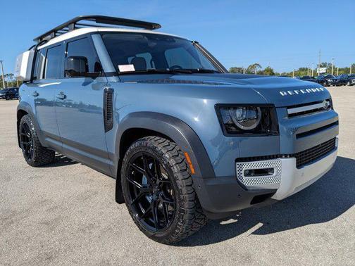 2022 Land Rover Defender 110 SE