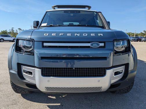 2022 Land Rover Defender 110 SE
