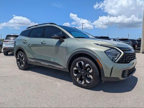 Jungle Green 2024 Kia Sportage X-Line