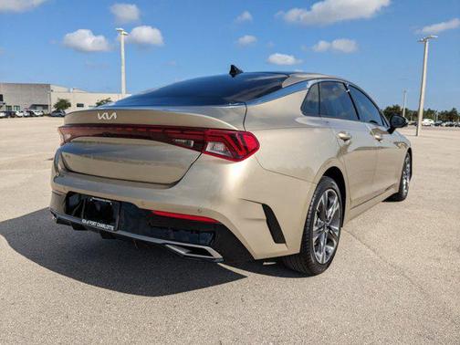 Crystal Beige 2022 Kia K5 EX