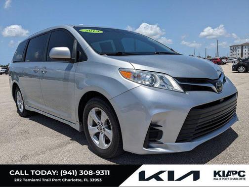 2019 Toyota Sienna LE