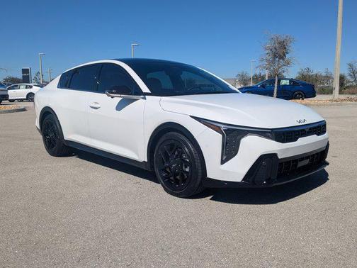 2025 Kia K4 GT-Line Turbo