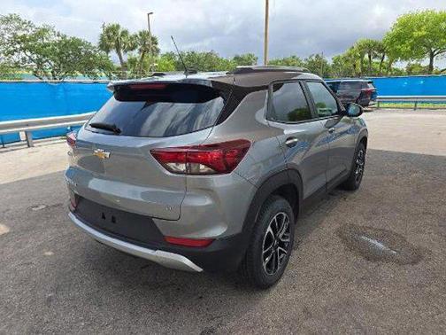 Sterling Gray Metallic 2025 Chevrolet Trailblazer LT