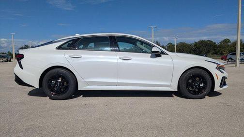 2026 Kia K5 LXS