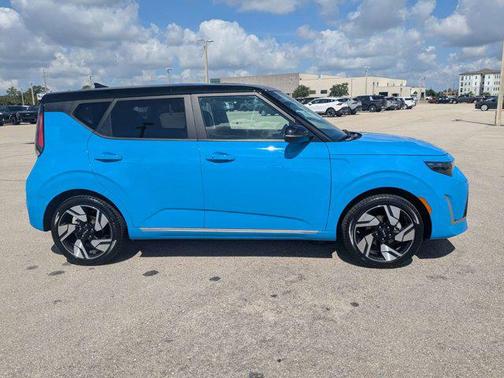 Surf Blue w/Black Roof 2023 Kia Soul GT-Line