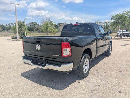 Diamond Black Crystal Pearlcoat 2021 RAM 1500 Big Horn/Lone Star
