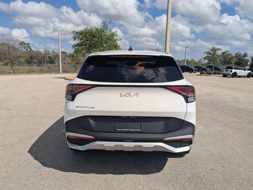 Glacial White Pearl 2024 Kia Sportage EX
