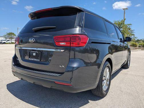 2021 Kia Sedona LX