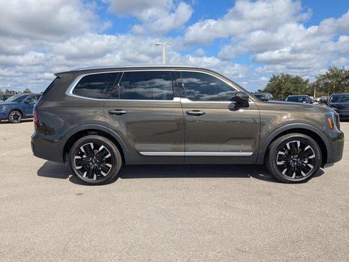 2023 Kia Telluride SX