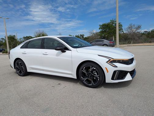Snow White Pearl 2026 Kia K5 GT-Line FWD