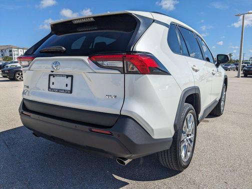 2022 Toyota RAV4 XLE Premium