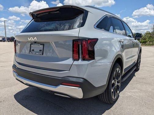 2025 Kia Sorento EX