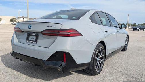 2024 BMW i5 eDrive40